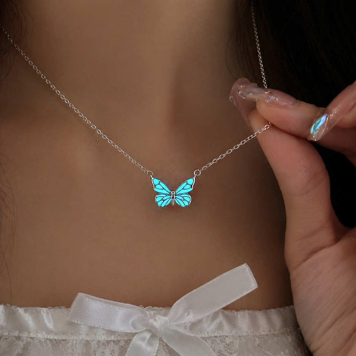 🦋💙Halskjede- og armbåndssett med lysende sommerfugl-anheng