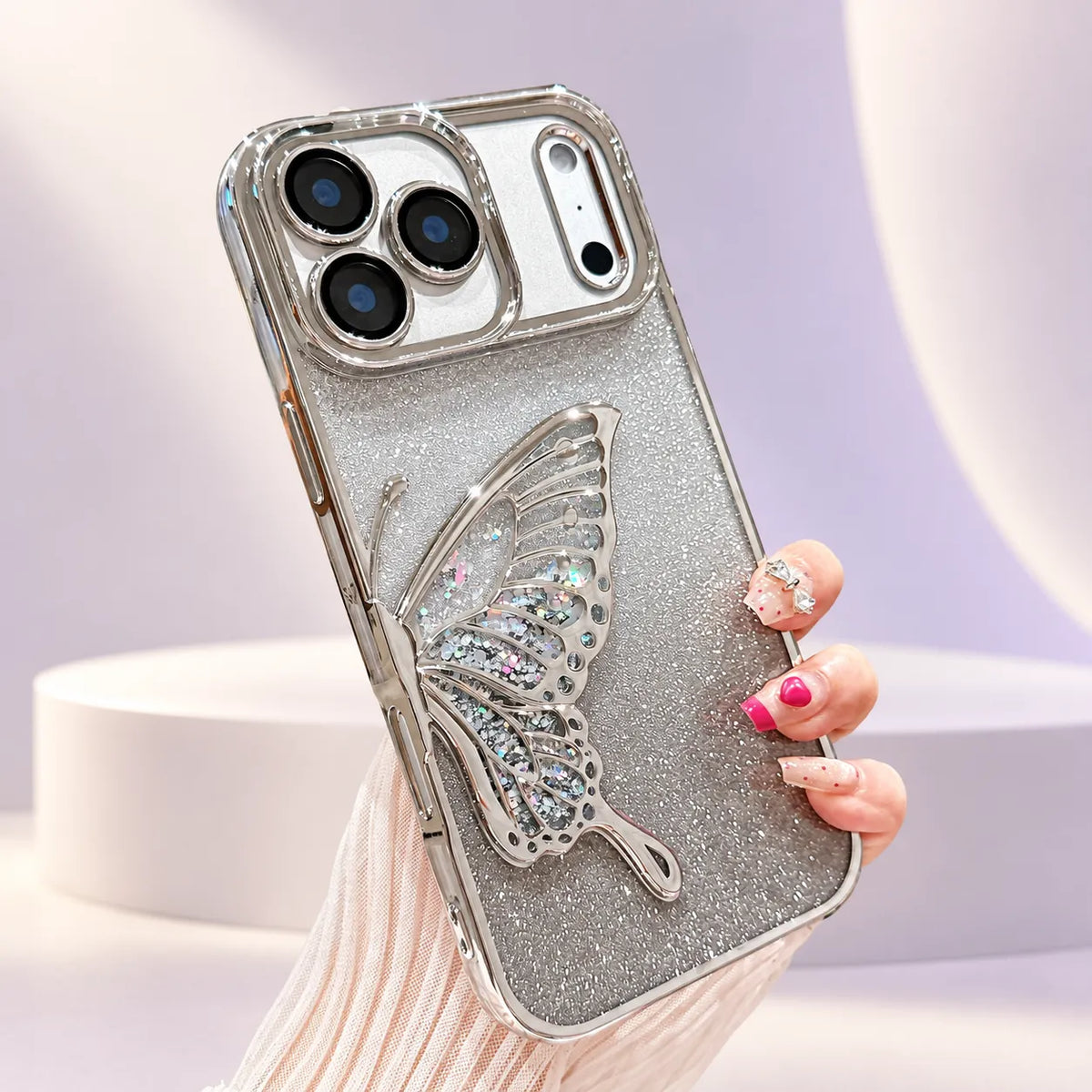 Deksel til iPhone 18/17/16/15/14/13/12 med 3D-sommerfugler og glitter – blankt, elektroplettert TPU-design